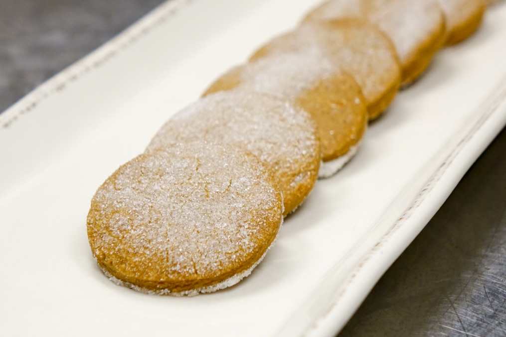 Gingerbread Shortbread Cookies Farmhouse at Roger's Gardens